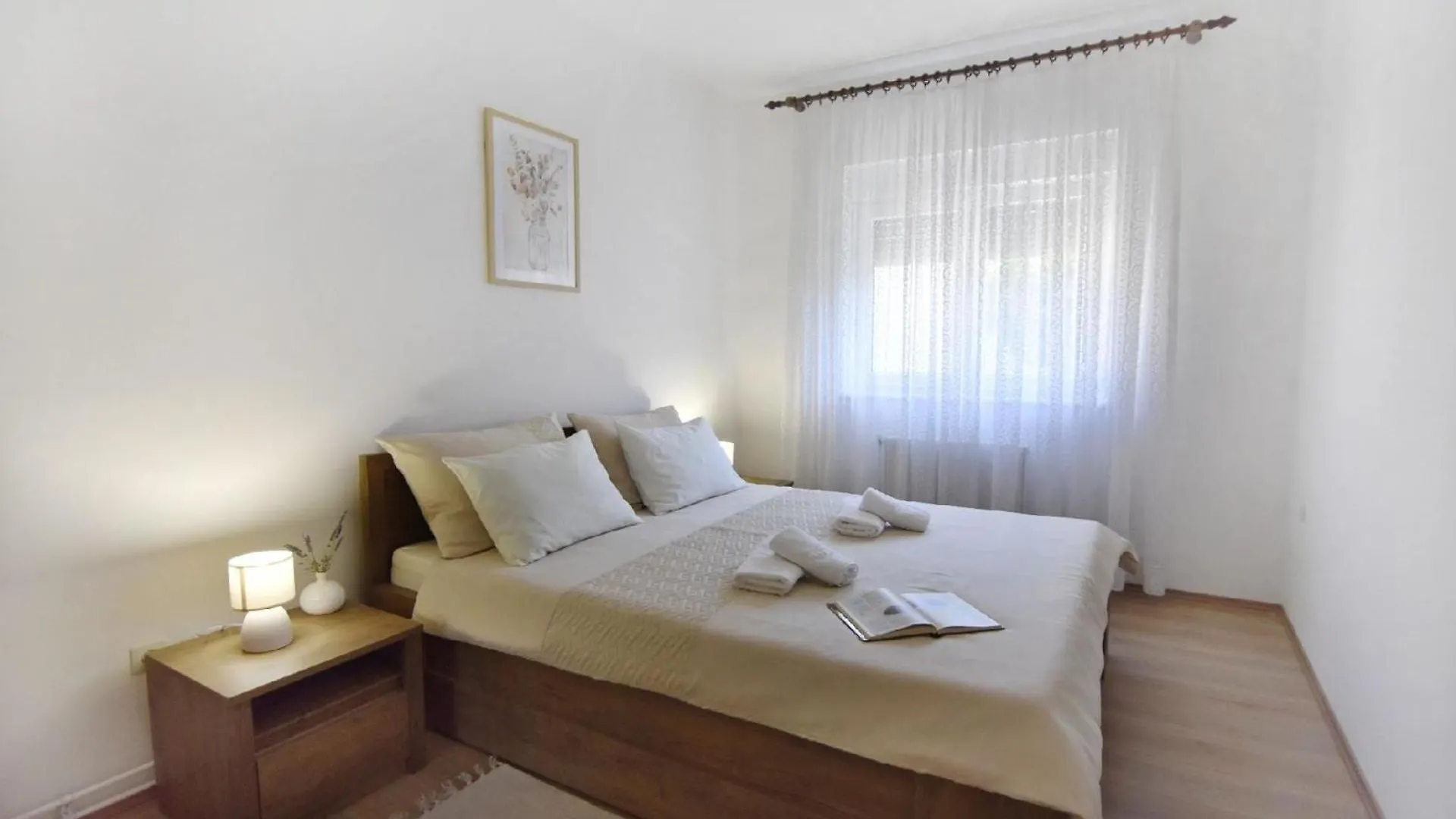 Schoene Wohnung In Umag Mit Kleiner Terrasse Lejlighed